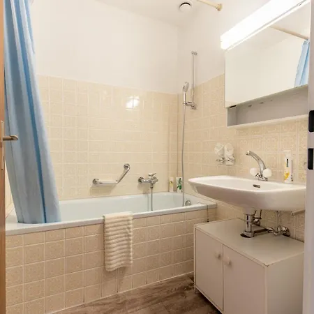 公寓 Chasa Vista Lischana *